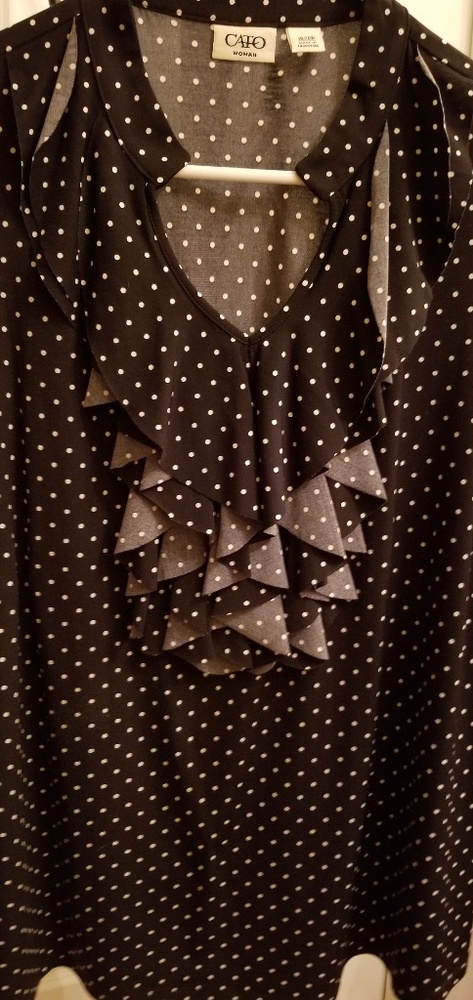 Sleeveless, black & white polka dot,ruffled blouse